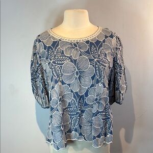 Solitaire Blue and cream Embroidered  Blouse 3/4 Sleeve size XL NWT